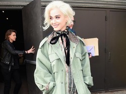 Stylish dengan Parka di Musim Hujan ala Katy Perry & Olivia Palermo