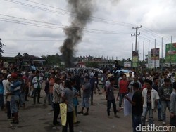 Demo Pleno KPU Tebo Jambi Rusuh, 1 Anggota Brimob Terluka