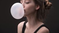 5 Cara Turunkan Berat Badan dengan Permen Karet, Mau Coba?