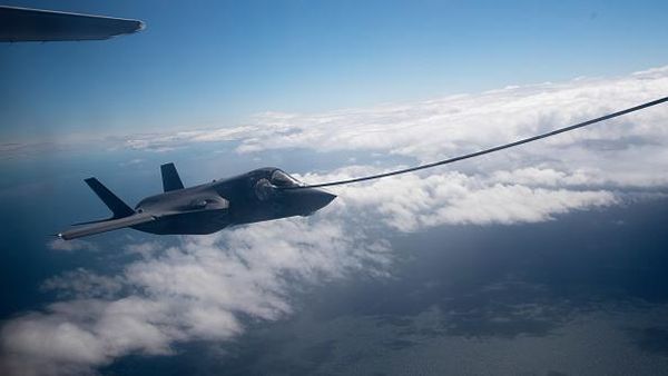 Potret Dramatis Jet Tempur Tercanggih F-35 Lightning II