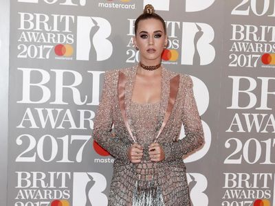 Teenage Dream ! Penampilan Katy Perry di BRIT Awards 2017