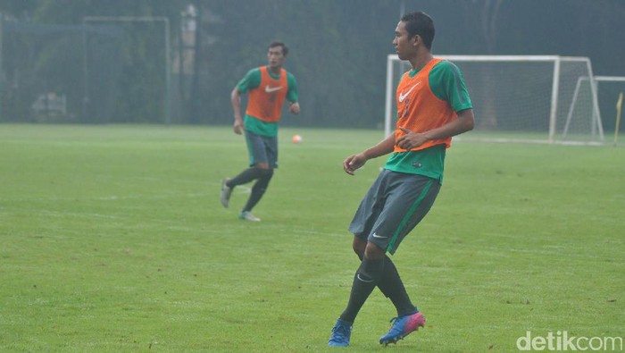 Luis Milla Ingin Bek Bisa Kontrol Bola, Tak Langsung Dibuang Jauh