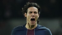 Edinson Cavani menunjukkan dia lebih tajam dari rekan senegaranya di Uruguay, Luis Suarez. Cavani menyumbang gol dalam kemenangan 4-0 PSG (Foto: Reuters / Christian Hartmann Livepic)