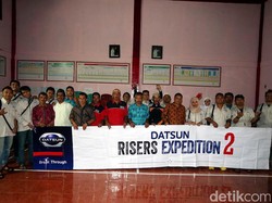 Risers Sumbang Perlengkapan Belajar untuk Madrasah