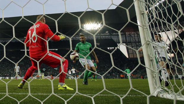 Mkhitaryan Mantapkan Kelolosan MU ke 16 Besar