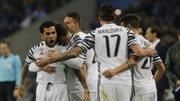Hasil ini tentu memperbesar peluang Juve untuk melaju ke babak berikutnya. Mereka akan gantian menjadi tuan rumah di leg kedua pada 14 Maret mendatang. Reuters/Miguel Vidal.