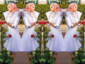 Katy Perry Pakai Sepatu Rancangan Desainer Indonesia di Video Klip