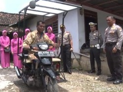 Polisi di Trenggalek Bantu Wujudkan Difabel Dapat Motor Roda Tiga