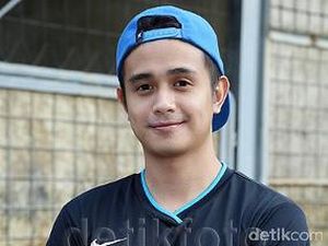 5 Fakta Ajun Perwira yang Cium Jennifer usai Pemberkatan 5 Fakta Ajun Perwira yang Cium Jennifer usai Pemberkatan