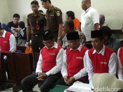 3 Terdakwa Pembunuhan Santri Dimas Kanjeng Dituntut Seumur Hidup