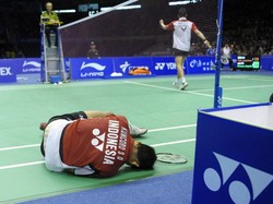 Cedera-Cedera yang Membekap Sony Dwi Kuncoro