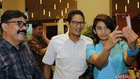 Sandiaga Uno Jadi Rebutan di Nobar SYTD 2