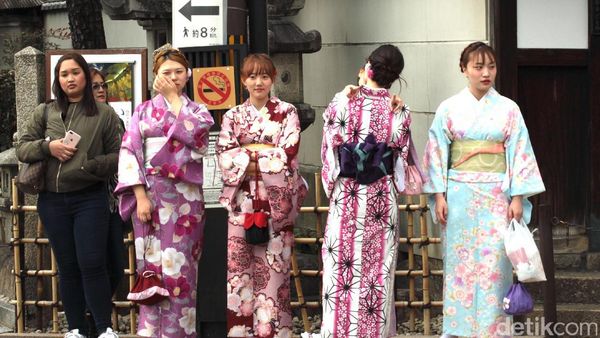Yang Harus Dicoba di Jepang, Berkimono Keliling Kyoto