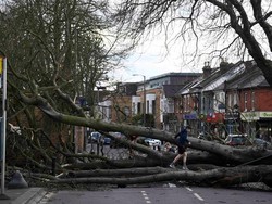 Badai Doris Menerjang Inggris, 1 Wanita Tewas