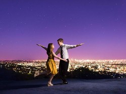 Manisnya Pasangan Buat Foto Pre-Wedding ala film La La Land