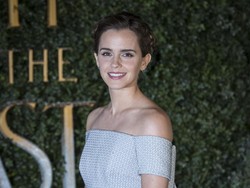 Reaksi Emma Watson Bertemu Anak Kecil Dandan Ala Belle Beauty and The Beast