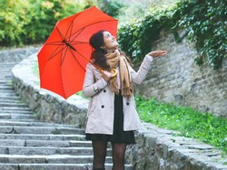 Ini Yang Harus Dipakai Agar Tetap Stylish Saat Musim Hujan