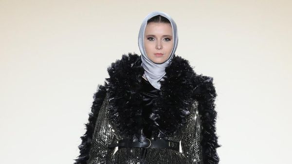 Foto: Koleksi Busana Anniesa Hasibuan di New York Fashion Week