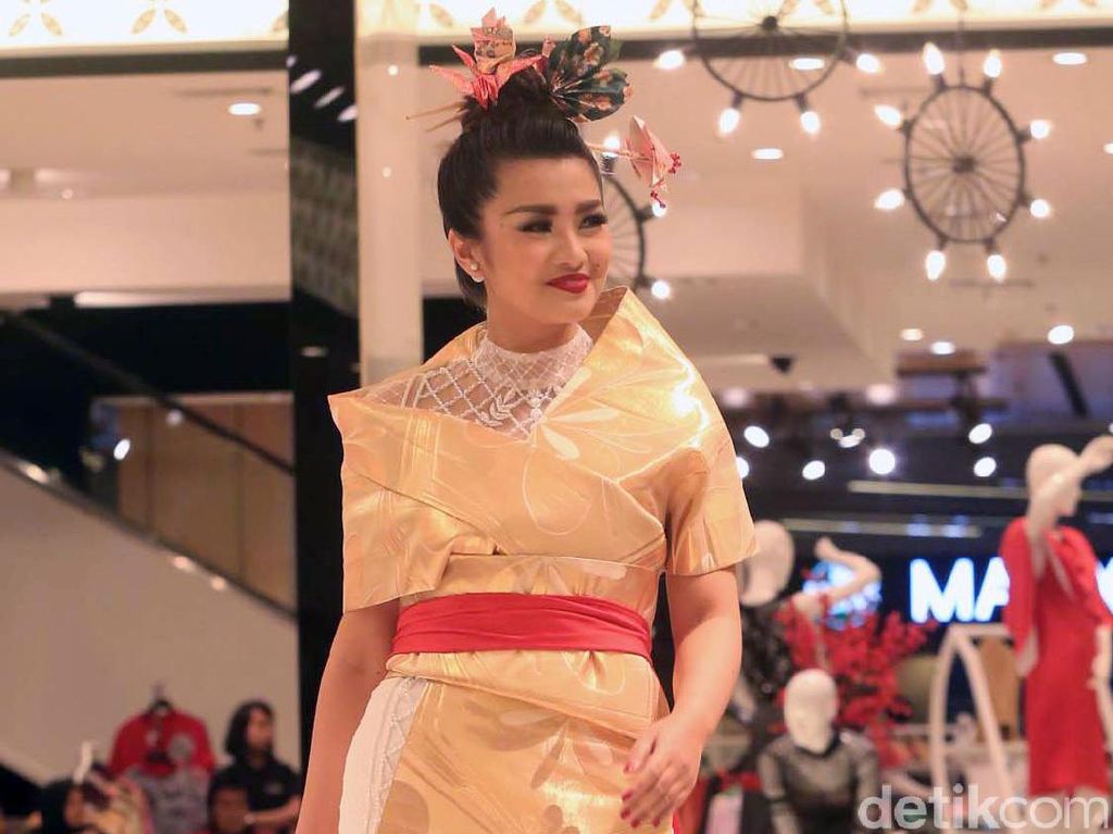 Dukung Dangdut Masuk UNESCO, Fitri Carlina Bikin Kafe di New York Dukung Dangdut Masuk UNESCO, Fitri Carlina Bikin Kafe di New York