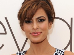 Cara Jitu Eva Mendes Kembali Langsing Pasca Melahirkan