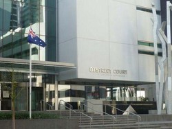 Serang Penumpang Perempuan, Sopir Taksi Perth Dihukum 16 Bulan