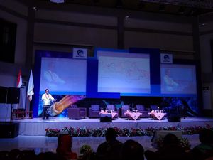 Mendarat di Manokwari, Menkominfo Dicurhati Internet Lemot