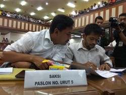 Saksi Paslon 5 Keberatan, Pleno KIP Aceh Dilanjutkan