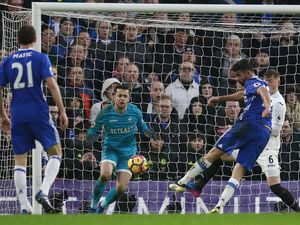 Kalahkan Swansea, Chelsea Jauhi Rival-rivalnya