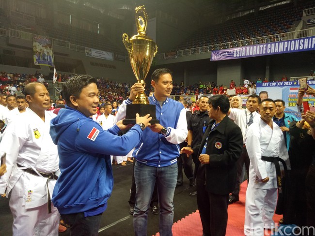Agus Yudhoyono Buka Turnamen Karate SBY Cup Agus Yudhoyono Buka Turnamen Karate SBY Cup