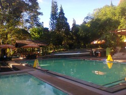 Santai Sejenak Melepas Lelah di Sari Ater Subang