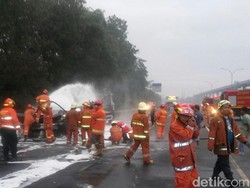 Penjelasan Pertamina Soal Truk Tangki yang Terbakar di Tol Jagorawi