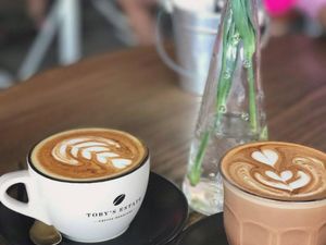 Mencicip Latte dan Brisket Burger Buatan Kafe Asal Sydney