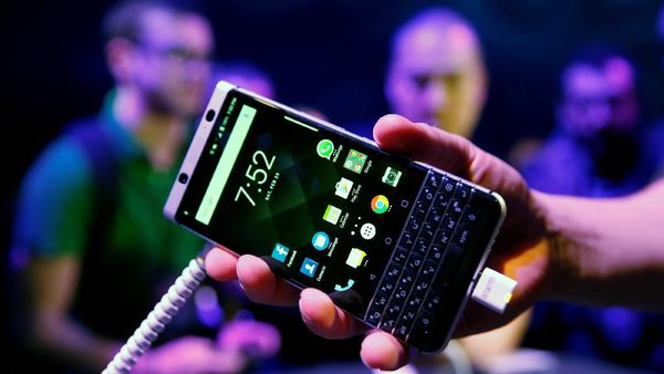 KEYone, BlackBerry Rasa Android Racikan TCL