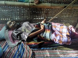 Kisah Miswan, Kakek Sebatang Kara Hidup di Dekat Kandang Ayam