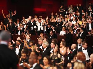 Membuka Kenangan Momen Salah Sebut Pemenang di Oscar Tahun Lalu