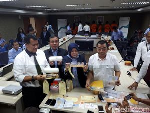 KKP Ungkap PNS Selundupkan Lobster, Punya Tabungan Rp 195 M KKP Ungkap PNS Selundupkan Lobster, Punya Tabungan Rp 195 M