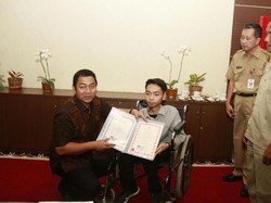 Siswa Difabel di Semarang Ini Akhirnya Terima Ijazah