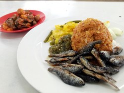 Bakso Kudus Hingga Nasi Padang Ada di Kantin Plaza Senayan