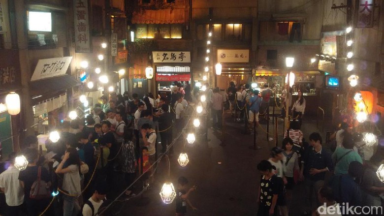 Foto: Suasana di daerah makan ramen di Shin-Yokohama Raumen Museum (Afif/detikTravel)