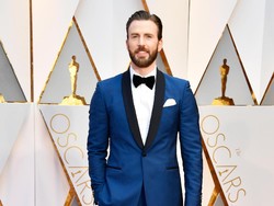 Chris Evans Buka Suara Soal Postingan Alat Kelamin di Instagram, Ini Katanya