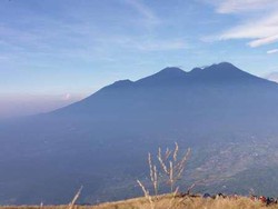 Gunung Cantik dari Surabaya, Kecil-kecil Cabe Rawit!