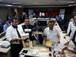 Pemerintah Gagalkan Ekspor Benih Lobster Senilai Rp 7 Miliar Pemerintah Gagalkan Ekspor Benih Lobster Senilai Rp 7 Miliar
