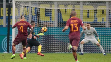 Efektivitas Roma Memanfaatkan Kelengahan Inter