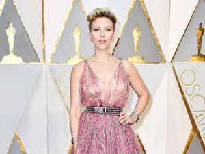 Scarlett Johansson Tak Nyaman Bicara Soal Kesenjangan Upah di Hollywood