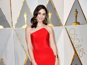 Sara Bareilles Sempat Positif Corona, Kini Telah Pulih