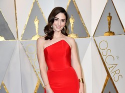 Sara Bareilles Sempat Positif Corona, Kini Telah Pulih