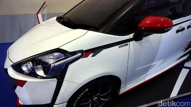  Modifikasi  Sporty untuk Toyota  Sienta  Jennete Penyedia 