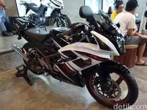 Diler Ini Punya Satu Unit Ninja 2 Tak