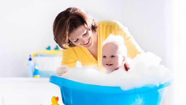 8 Kegiatan Sederhana untuk Tingkatkan Perkembangan Otak Bayi