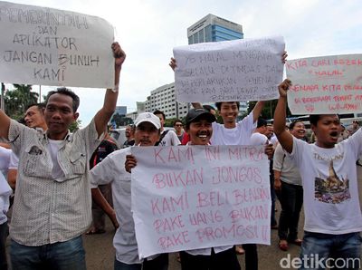 Demo Pengemudi Online di Depan DPR
